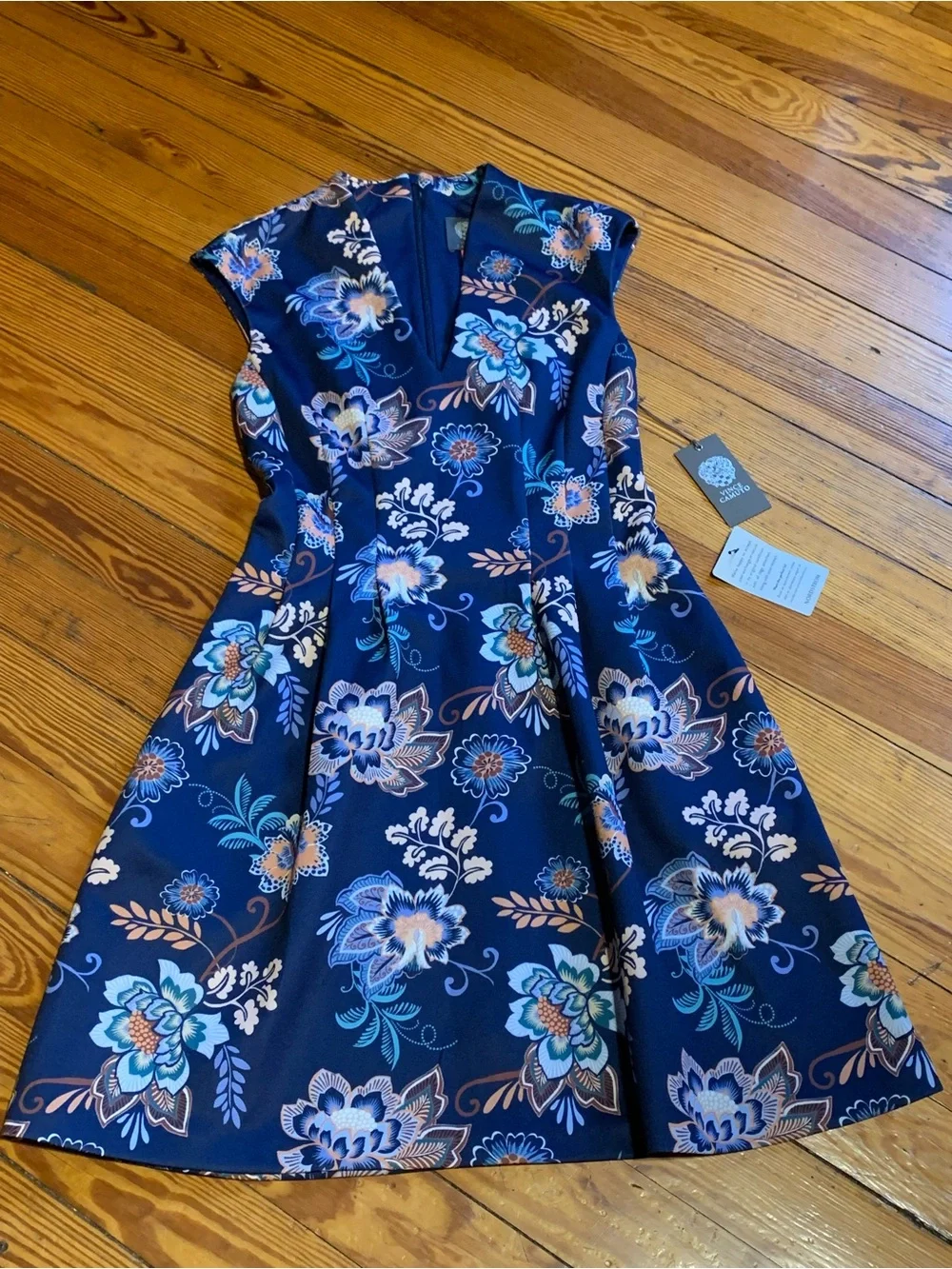 Vince Camuto Navy Floral V-Neck Midi Dress